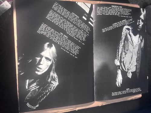 TOM PETTY VERY RARE PROMO ONLY BOOK 1977 SHELTER RECORDS - Picture 5 of 6