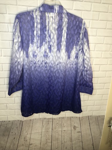 Salon Studio womens long sleeve button up floral blue blouse, size M Purple MWOT - Picture 4 of 5