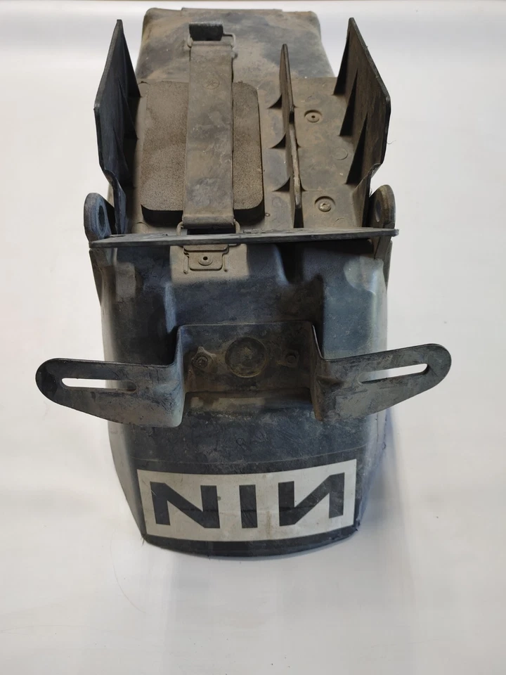 1984 - 1985 年雅马哈 FJ1100 后挡泥板挡泥板车牌架 — 第 4/4 张图片