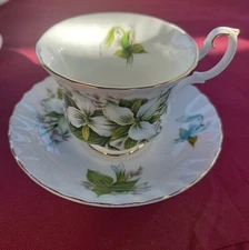 Royal Albert Bone China Trillium Floral Pattern Teacup and Saucer MINT