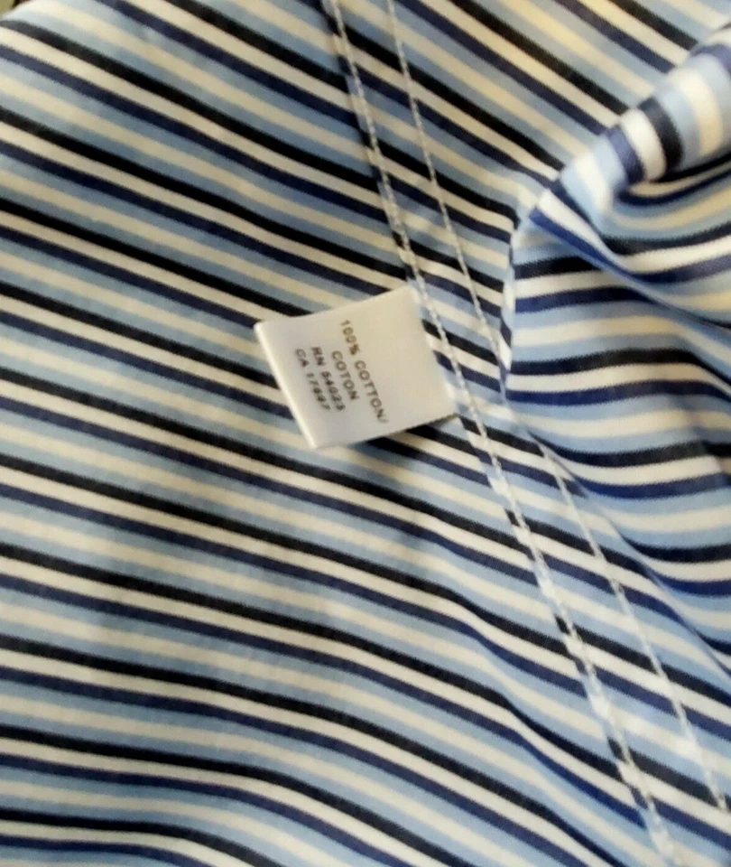 Banana Republic Men's Long Sleeve Dress Shirt Size Large 16 - 16.5  Blue Striped - Image 4 of 4