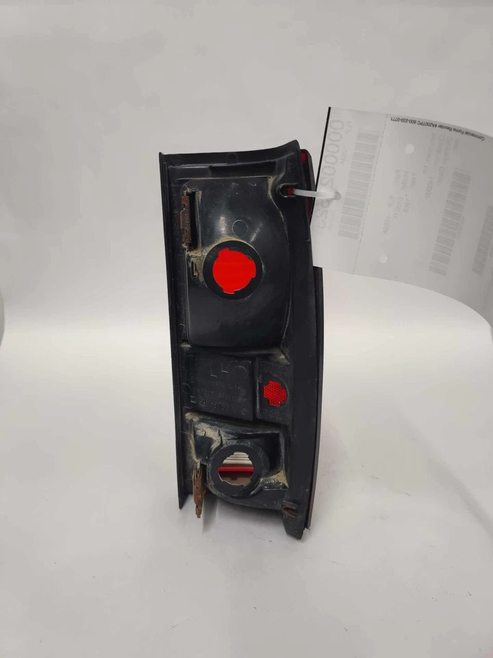 1982-93 Chevrolet S10/S15/Sonoma LH Tail Light Assembly Black Trim - Image 3 of 4