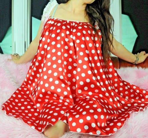 Red Polka Dot SATIN seidig glatt Wetlook Sissy Mini Nachthemd Betriebssystem - Bild 2 von 2