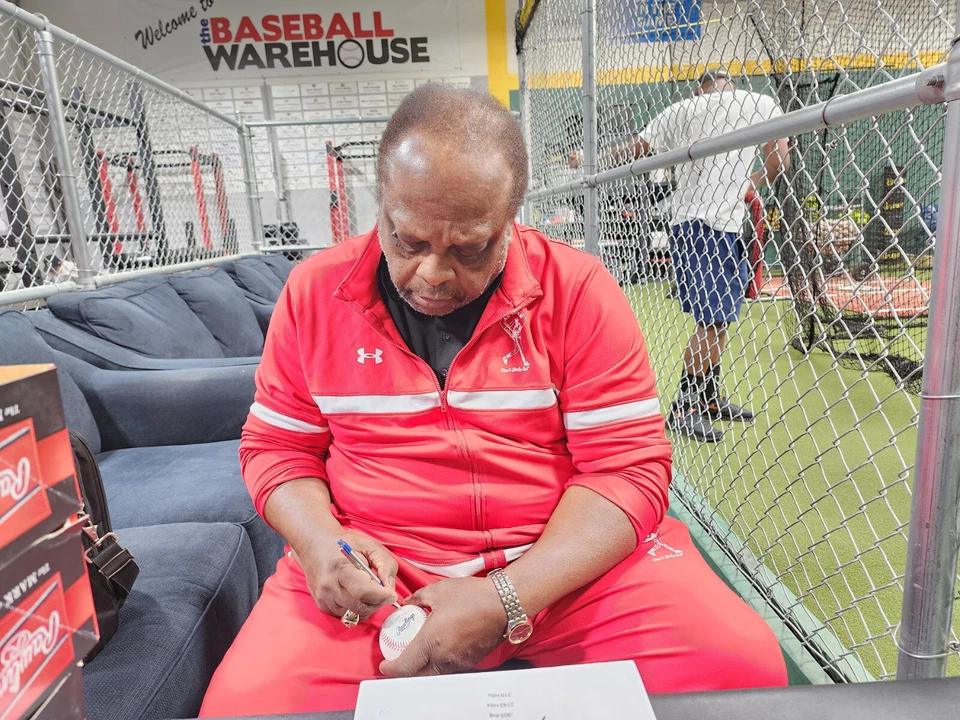 Pittsburgh Pirates AL OLIVER Autographed Inscribed Stat Ball Beckett COA - Image 3 of 4