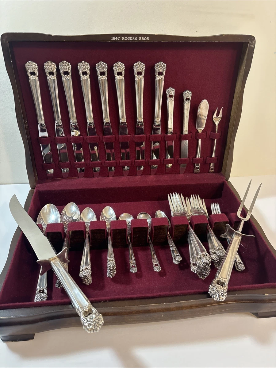 1847 Rogers Bros Eternally Yours Flatware-Set Antique US Silver