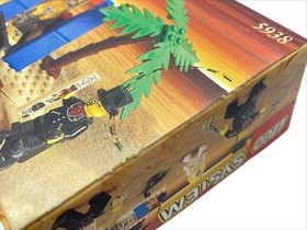 LEGO System 5938 Adventurers Oasis Ambush 1998 Collectible Sealed Box