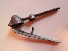 Vintage Metall Knoblauch Zerkleinerer, Entsteiner & Nussknacker - Französisch Retro Kitchenalia