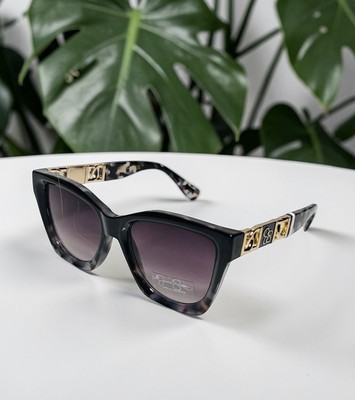 Jessica Simpson Eye Catching Rectangular Sunglasses J6344  display picture 2