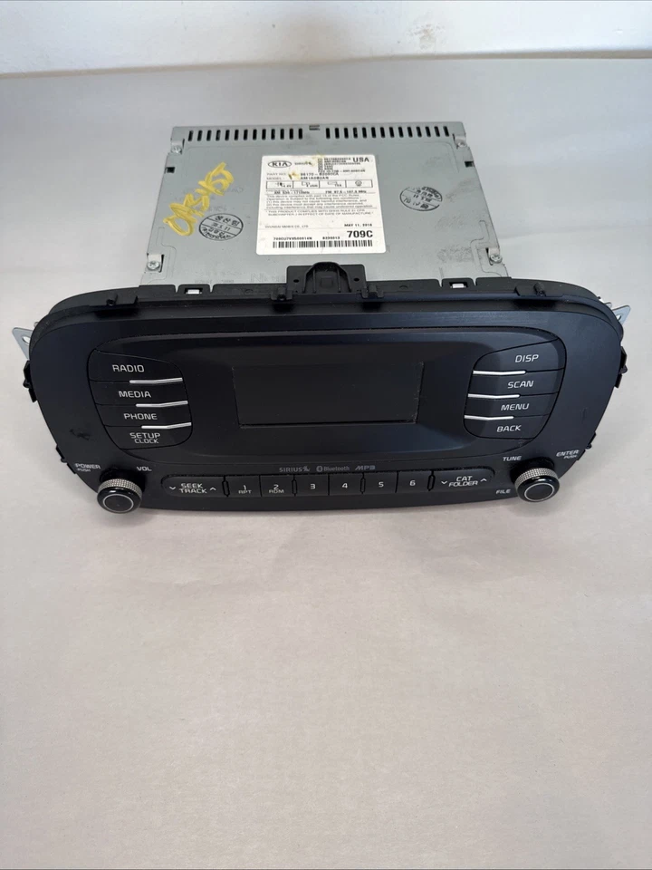 Receptor de radio reproductor de CD Kia Soul Am Fm 2014-2016 L5R0S Foto 2 de 4