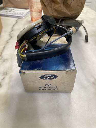 NOS 1973 - 1977 FORD MAVERICK MERCURY COMET TURN SIGNAL SWITCH ASBY ...