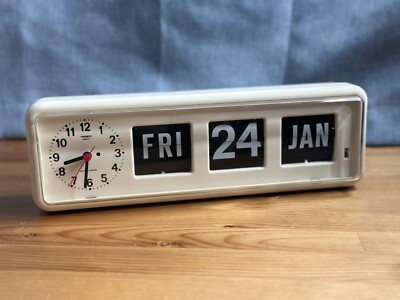 Twemco BQ-38 / Patapata White / Calendar Flip Clock - used