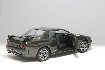Big Size Fujimi 1/12 Model Kit Nissan Skyline R32 GT-R Big Size Fujimi 1/12 Model Kit Nissan Skyline R32 GT-R