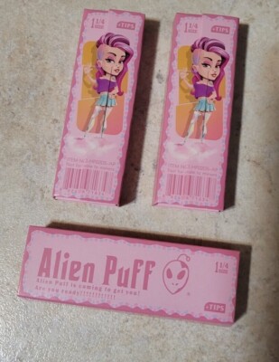 Alien Puff Pink Rolling Papers
