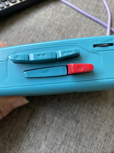 ByronStatics Lettore Cassette Portatile Registratore Radio Stile Walkman Nastro "Teal" - Foto 3 di 8