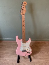 Fender Player Stratocaster 2023 Mexican Electric Guitar - Shell Pink