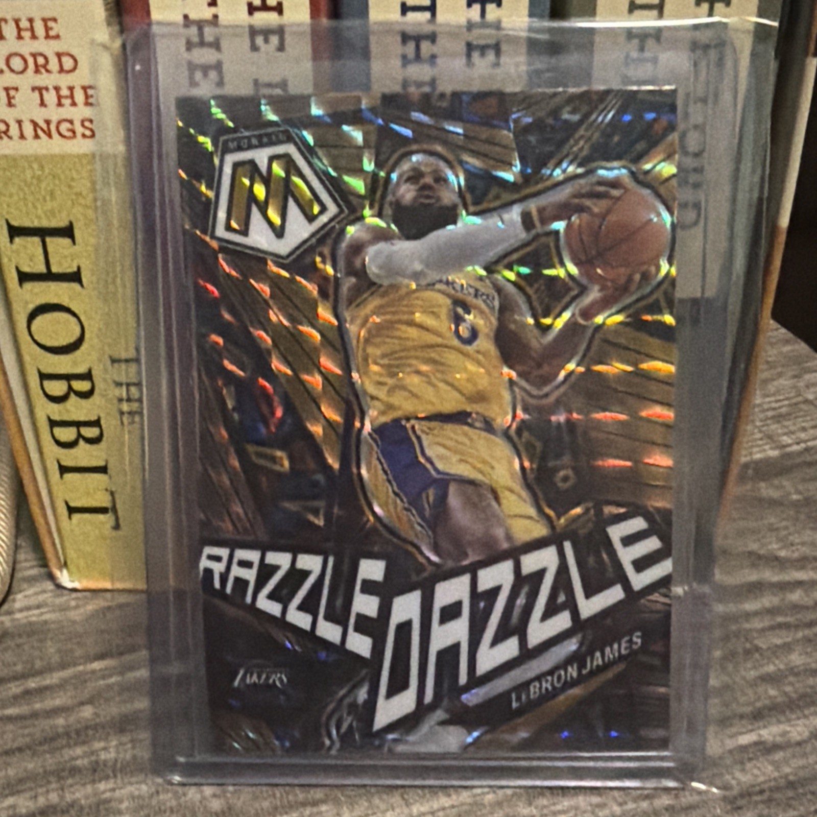 2022-23 Panini Mosaic LeBron James Razzle Dazzle!