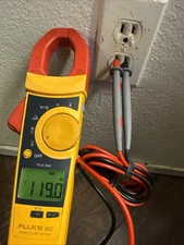 Fluke 902 HVAC Clamp Meter Multimeter True RMS Digital w/Leads Temp Good