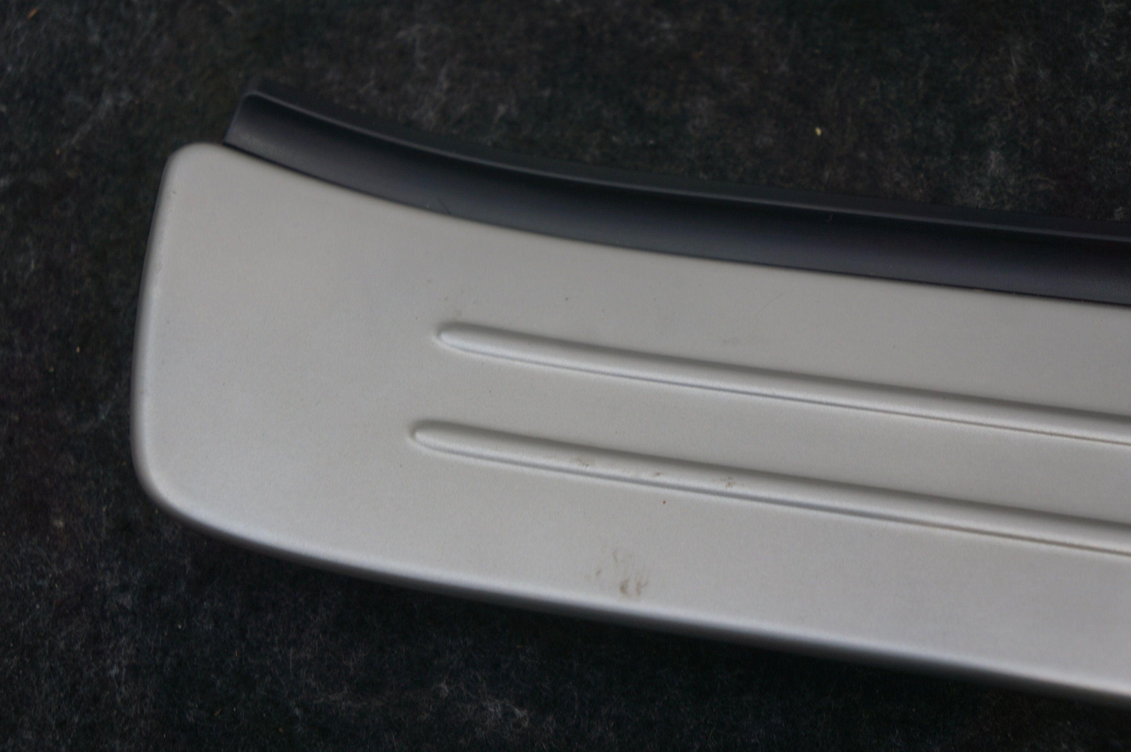 Rear Left Door Sill Scuff Plate 51477200423 Rolls Royce Ghost Series I 2009-2014