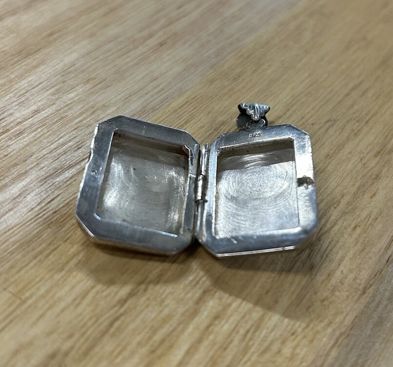 925 Sterling Silver Engraved Rectangular Locket P… - image 6