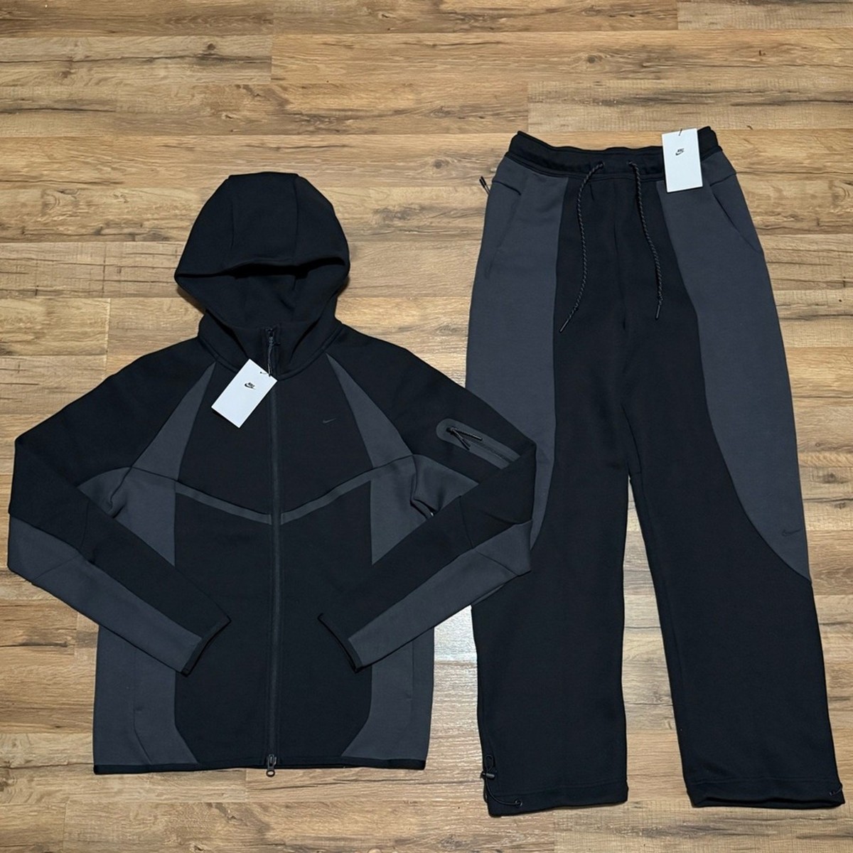 Nike Tech Fleece Zip Up Hoodie Straight Leg SweatpantsMatching Set