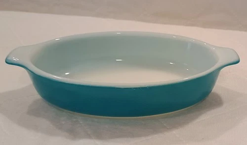 Vintage Pyrex Tableware Blue 700 10-OZ Oval Personal Baking Dish Early 1970s