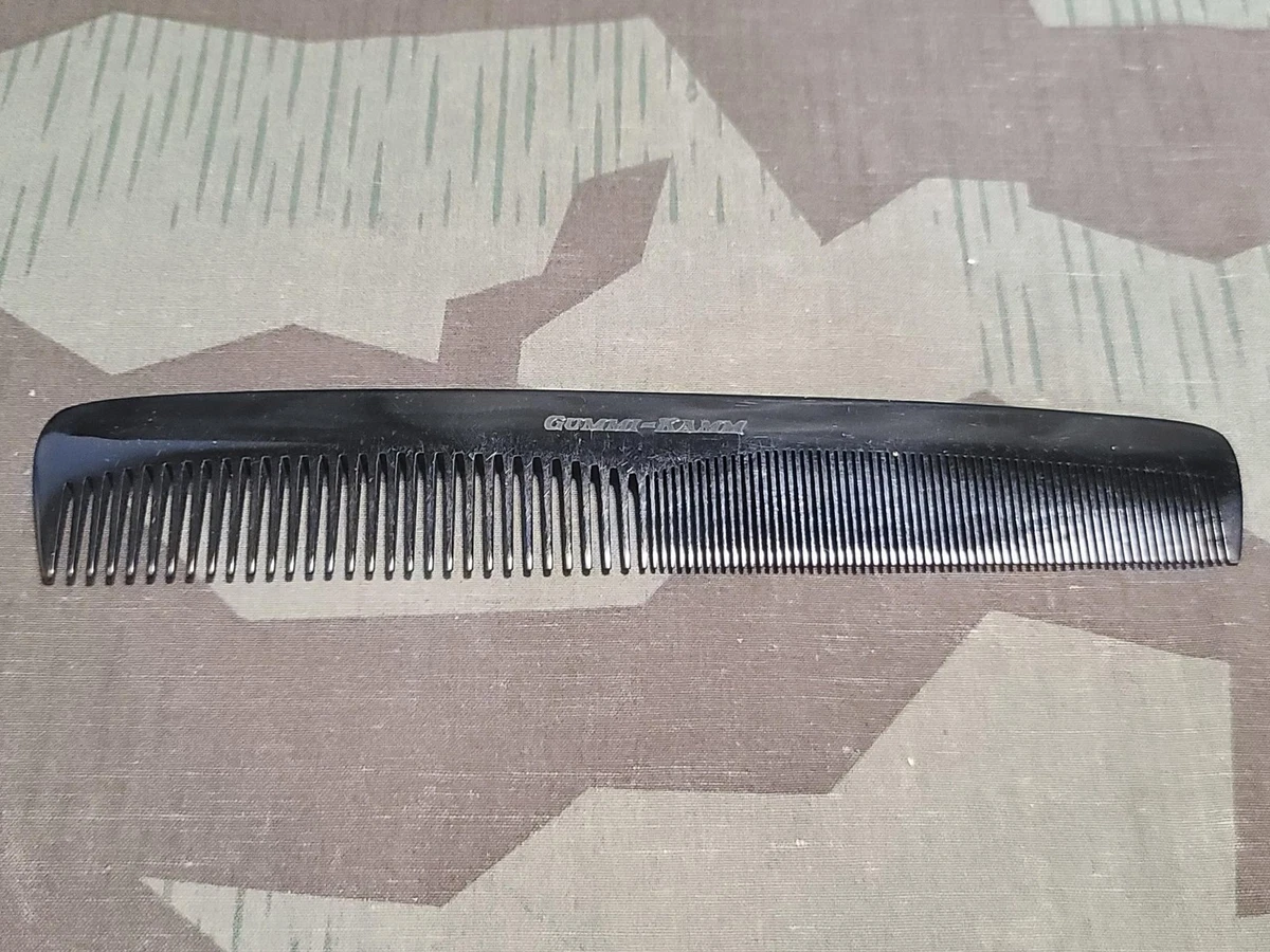 Vintage 1940s Era WWII Black Metal Mesh Hair Barrette Vintage 1940s Sterling Paste Rhinestone Hair Clip. For Sale  main image 4