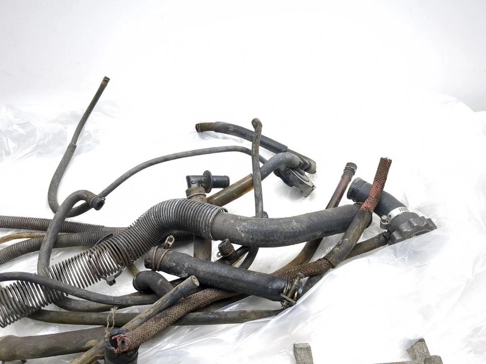 84 85 Honda Shadow VT700C Juego de herrajes maestros piezas diversas Foto 3 de 4