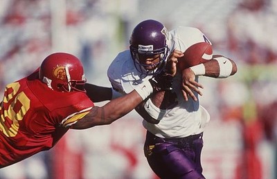 Running back Corey Dillon Washington Huskies focuses on the pursui- Old Photo