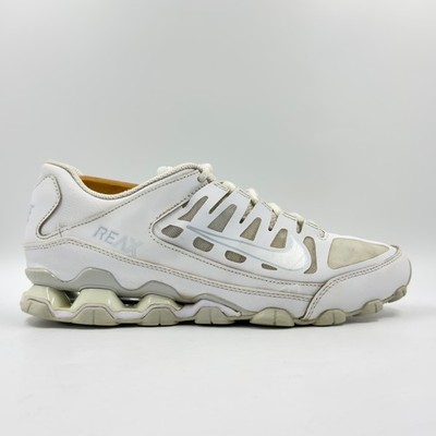 Nike Reax 8 TR Herren-Turnschuhe weiß Mesh und Leder UK-Größe 7,5