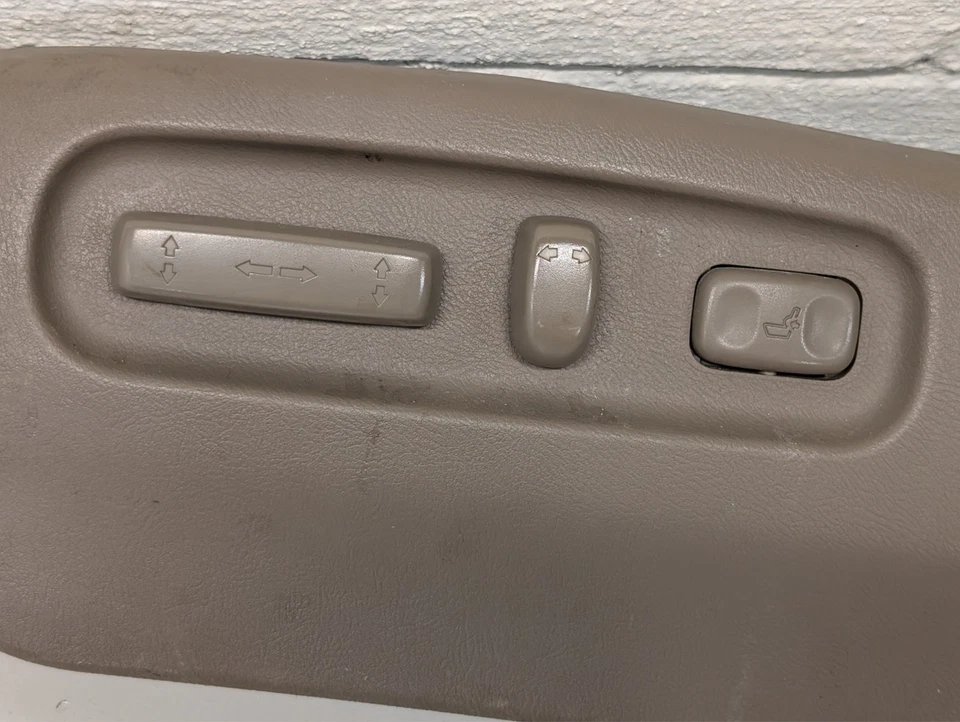 06-14 Honda Ridgeline RTL Left Front Driver Seat Trim Switches 81638-SJC-A510-M1 - Image 4 of 4