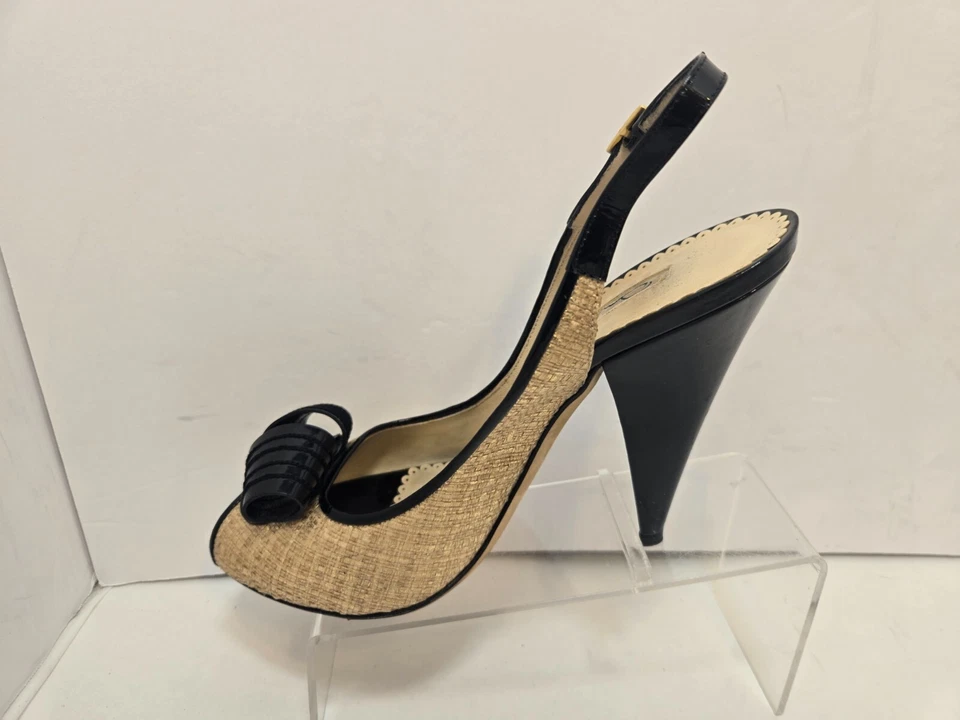 Zapatos de salón Oscar De La Renta negros y beige peep toe slingback Scroll EE. UU. 7,5 M/38 Foto 4 de 4