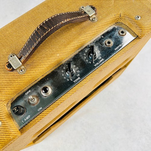 1960 Fender Princeton Amplifier 5F2-A - Tweed - Picture 9 of 21