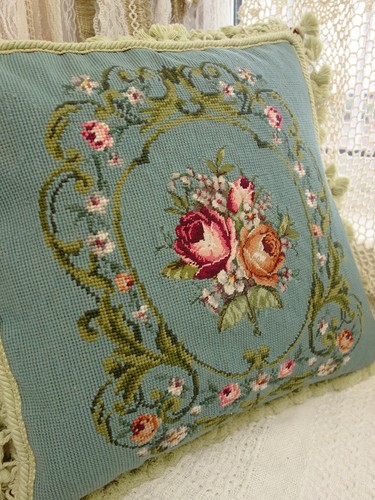 17"Hand Crafted Vintage Beautiful Color Rose Floral In Scroll Needlepoint Pillow - Picture 2 of 8