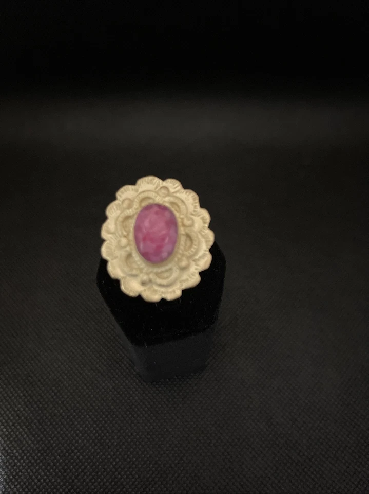 Anillo Rubí Natural con Latón Chapado en Oro Mate 14k Foto 3 de 4