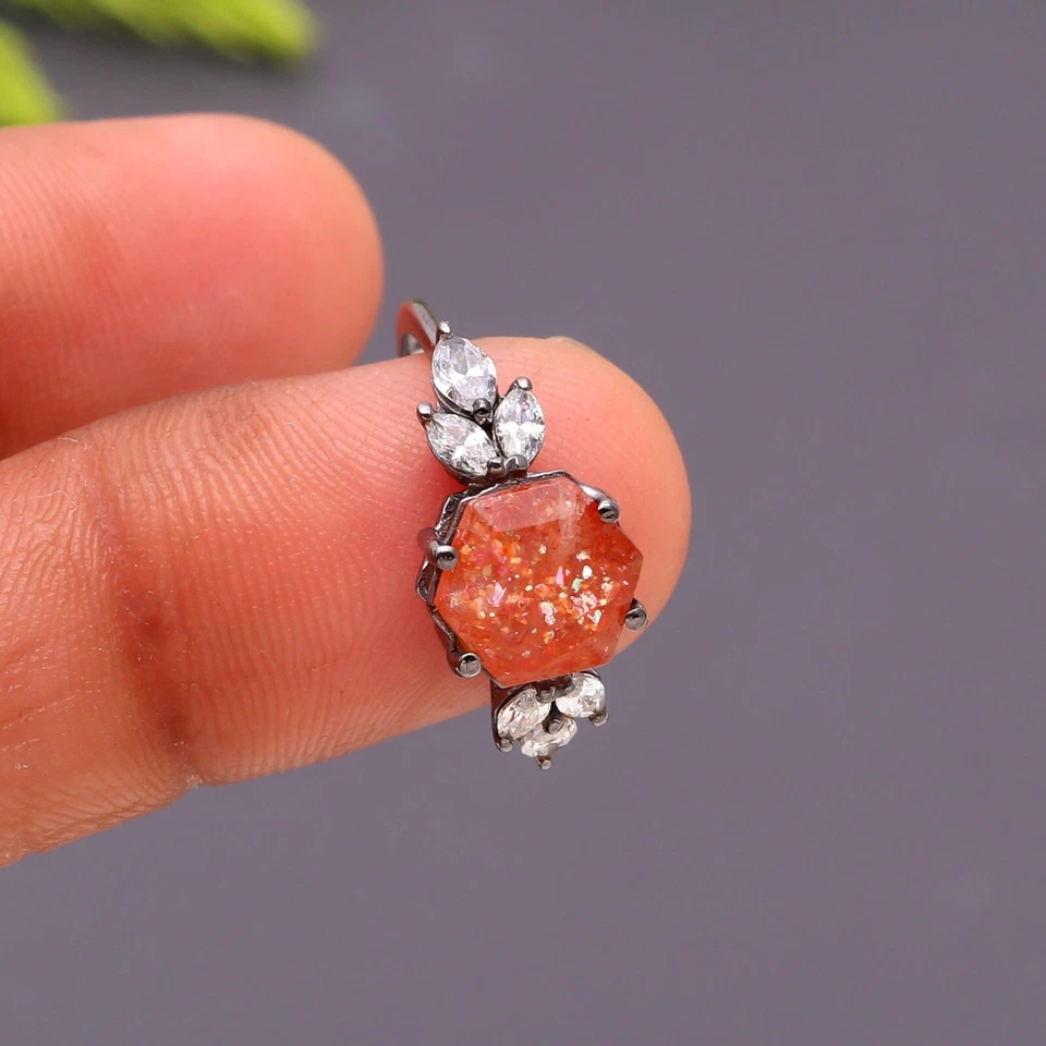 Anillo con forma hexagonal de piedra solar naranja natural plata de ley 925 joyería oxidada Foto 4 de 4