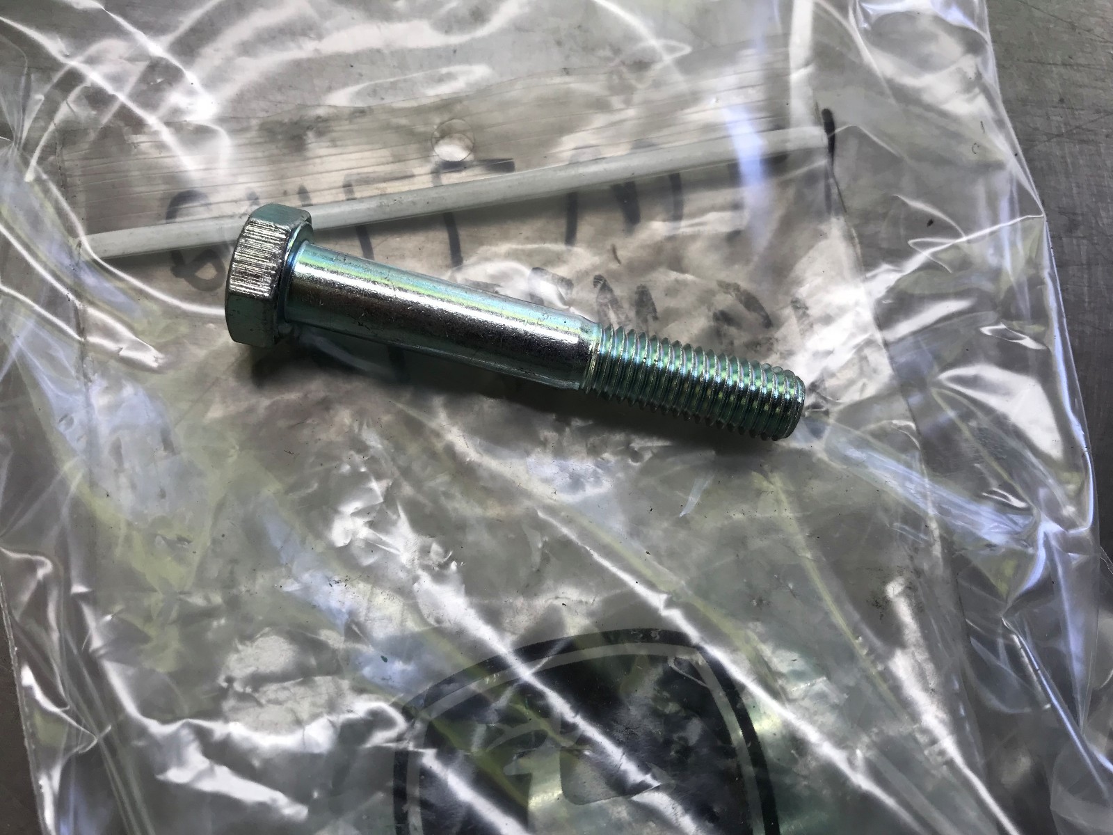 19M7742 GENUINE John Deere SCREW Tractor Parts Business & Industrial 32baar.com