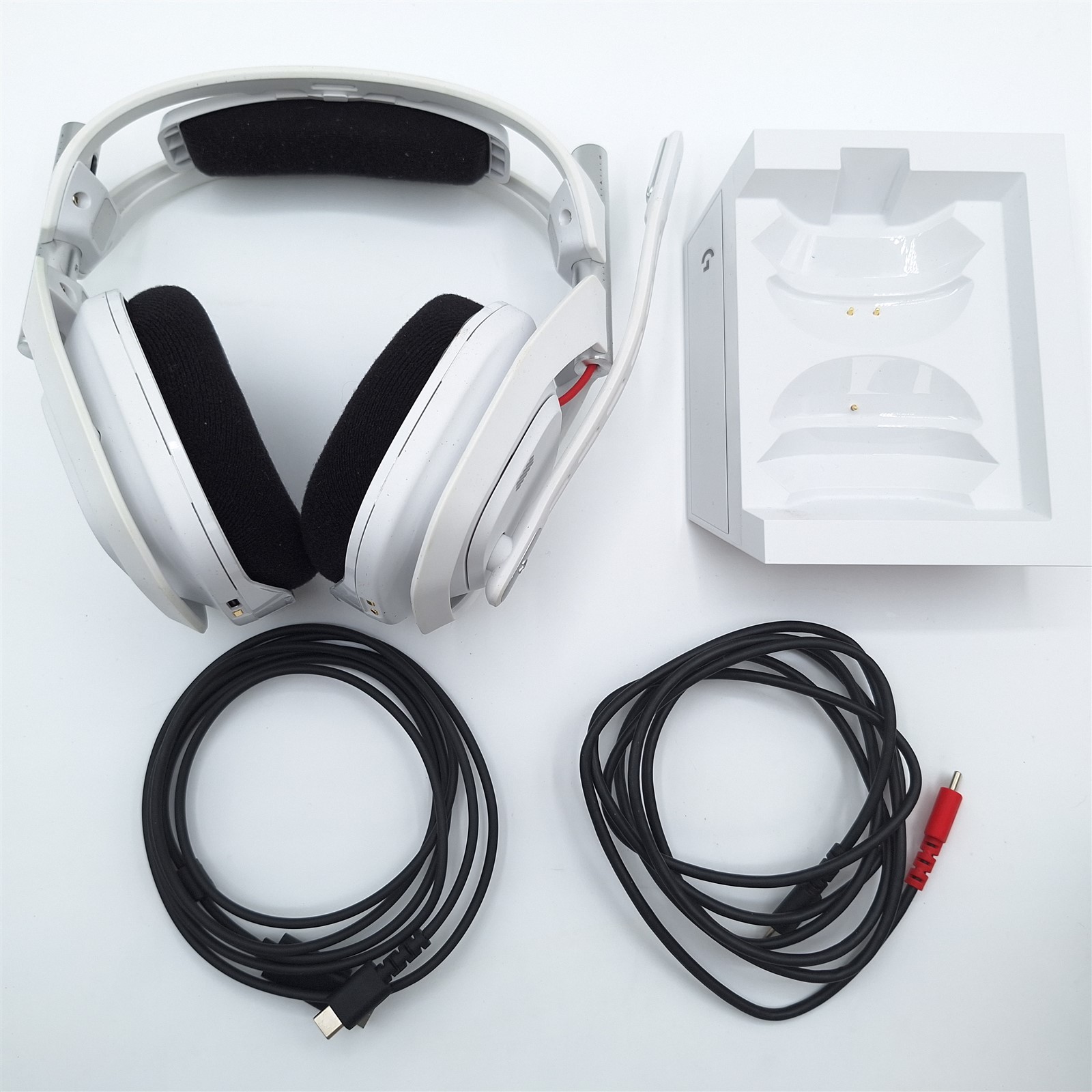 Logitech G Astro A50 Omni-Platform Wireless Gaming Headset + Base Station White