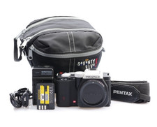 PENTAX Mirrorless K-01 Black (solo corpo) con accessori solo 7214 scatti