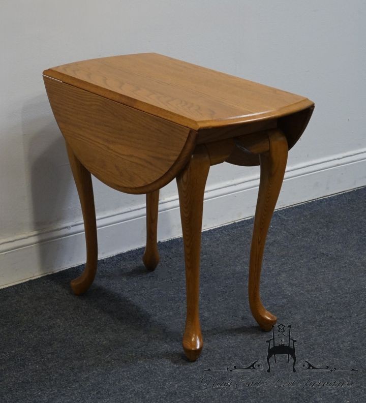 BROYHILL FURNITURE Solid Oak Early American Country Style 32