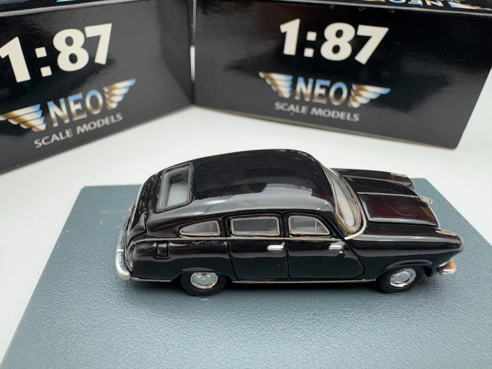 #113 NEO 1/87 Borgward Hansa 2400 negro Foto 4 de 4