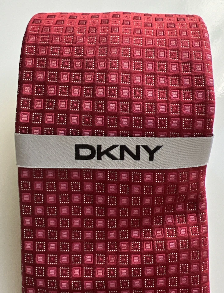 DKNY Men's Silk Foulard Tie Burgundy and Pink 58” x 3 1/4” - Image 4 of 4