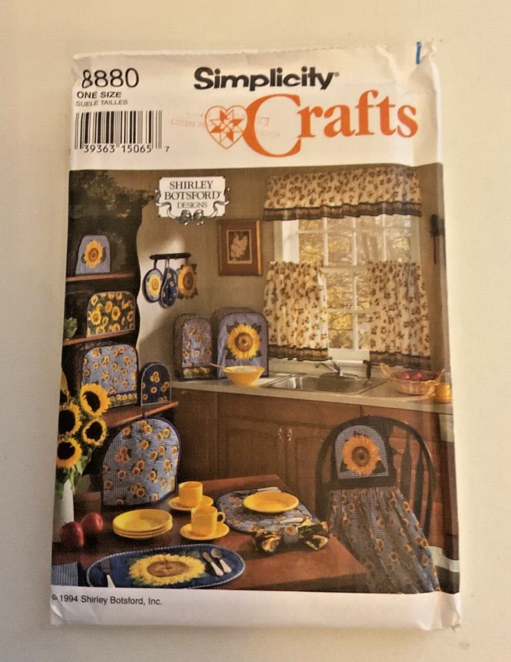 Lot of 8 Sewing Patterns fleece blankets purses bags pillows kitchen mix Vtg - Image 4 of 4