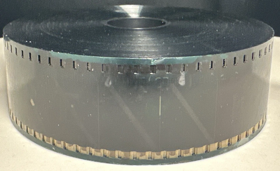 35MM Movie Trailer - In Time (2011) - Scope - Trailer C - Imagem 2 de 4