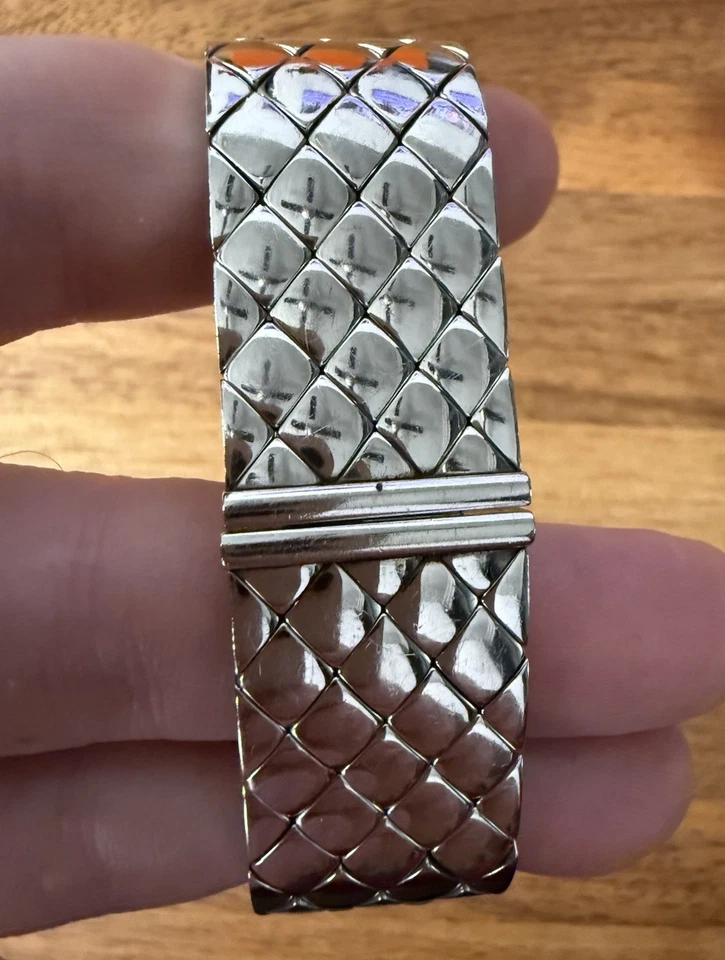 Женские часы Chanel Matelasse нержавеющая сталь 19 мм рабочие подлинные - Изображение 2 из 4