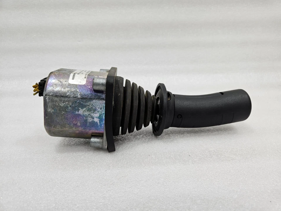 Penny Giles JC6000-XY-PEE-H-S-NL-N-STN-MG10 Multi-Axis Joystick JC6000-GEN-0508 - Image 3 of 4