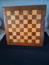 Mid Century Drueke No 61 Wood Chessboard With 3 1/4  Plastic King