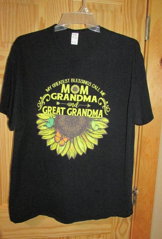 MOM,  GRANDMA,  &   GREAT GRANDMA *   Sz.  2X    SUNFLOWER   TEE SHIRT