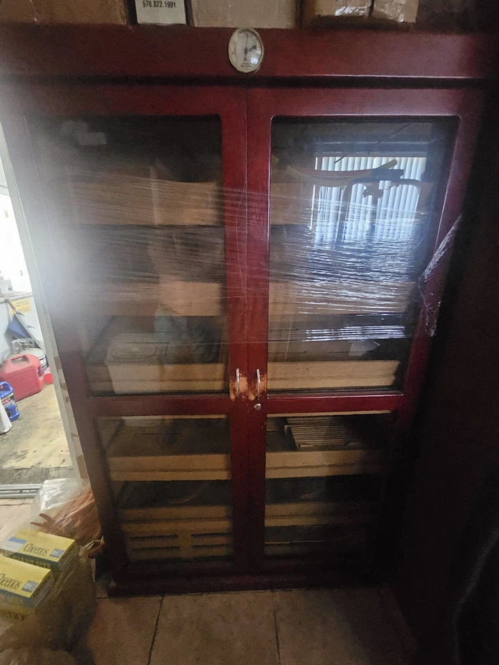Large Ceader Cigar Humidor (Floor Units)  - Image 2 of 4
