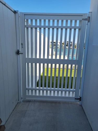 3 colours - SQM price White Black Grey BATTEN Gates - Using 40x40mm Battens - Picture 1 of 12