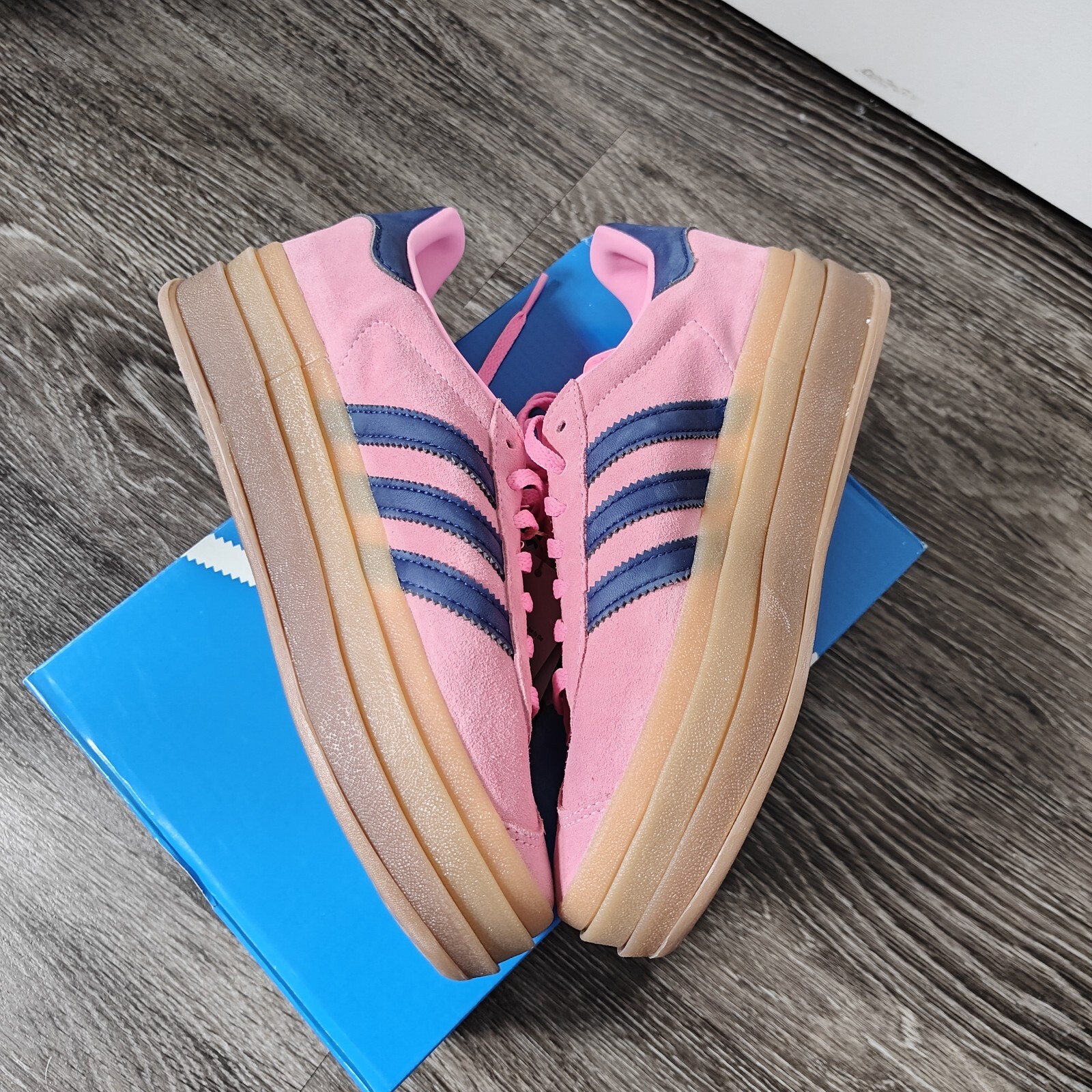 NWT Adidas Gazelle Bold Platform Gum Sole Sneakers Pink Glow Women’s